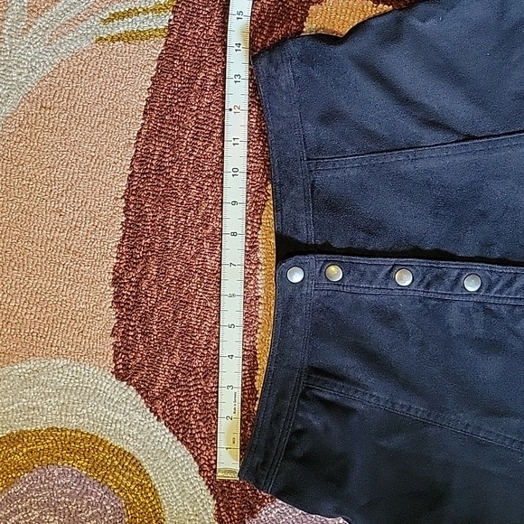 Suede-esque Snap Mini - Picture 11 of 12